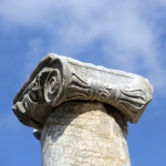 Détail d'une colonne de Pergé