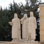 Statues dans l'enceinte d'Anıtkabir à Ankara