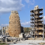 Tours hellénistiques de Pergé