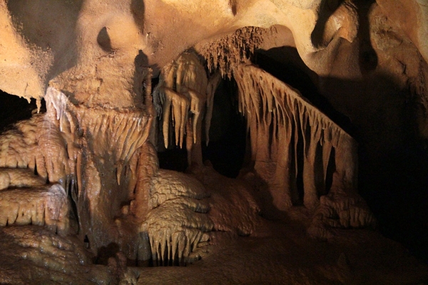 Décor de la grotte de Taşkuyu-Tarsus