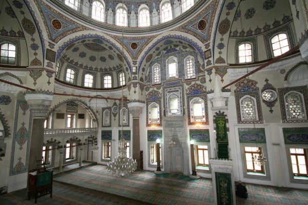 Salle de prière de la mosquée Gazi Ahmet Paşa - Istanbul