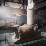 Statue du dieu des tempêtes Tarhun avec son véhicule, musée d'Adana